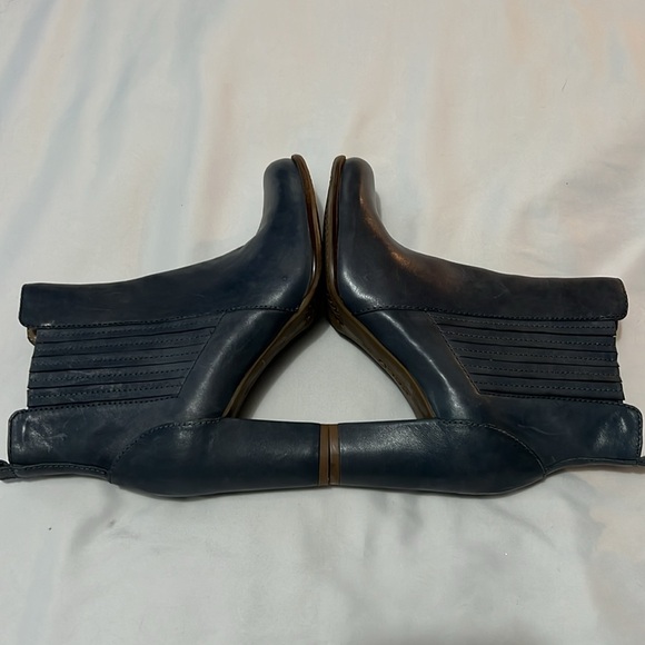 Ecco Blue Leather Chelsea Boots - Picture 7 of 9